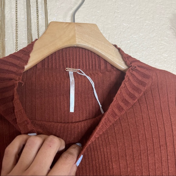 Free people longsleeve cropped top ribbed top - Picture 3 of 6